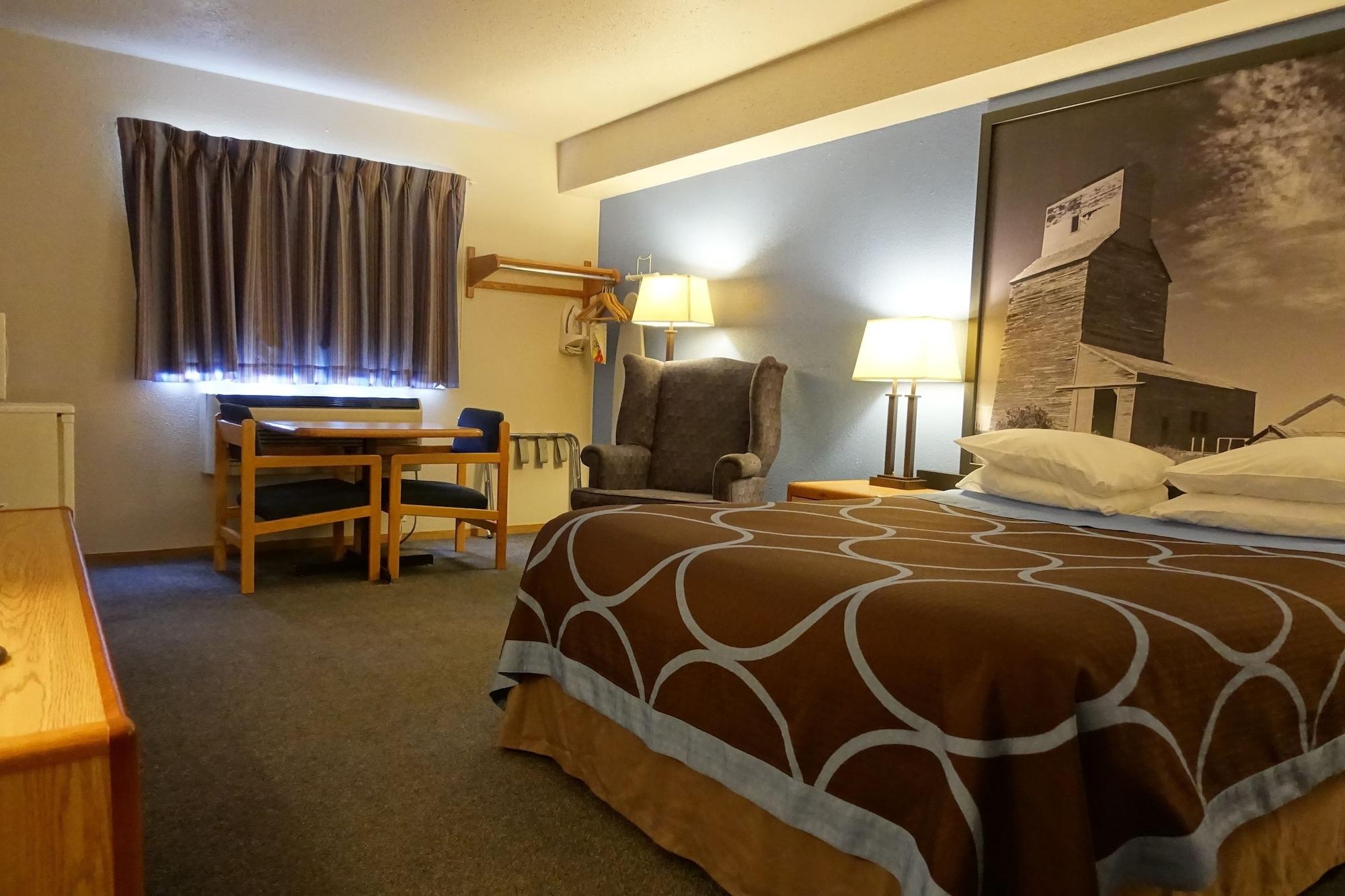 Hotel Super 8 By Wyndham Swift Current Esterno foto