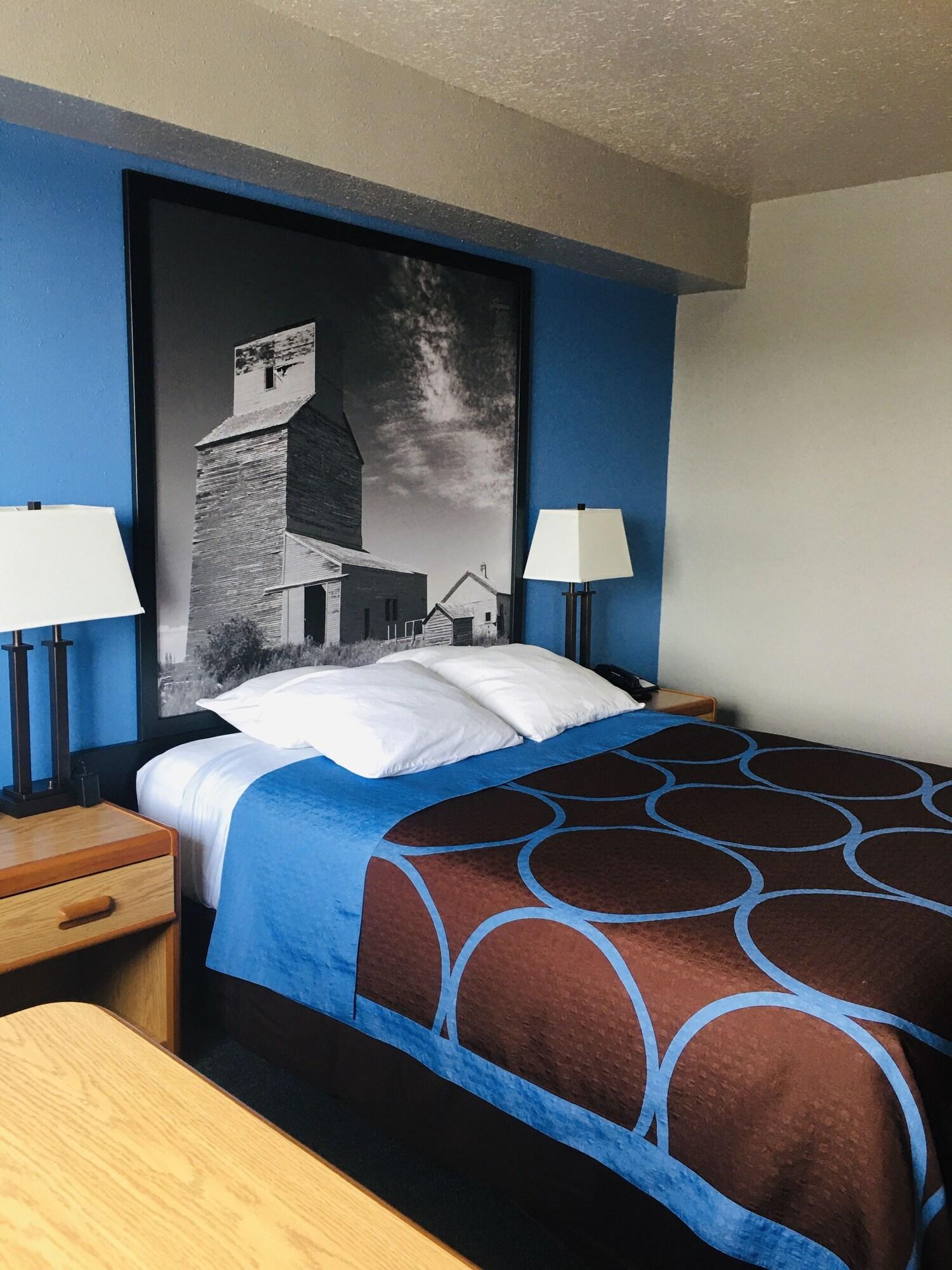 Hotel Super 8 By Wyndham Swift Current Esterno foto